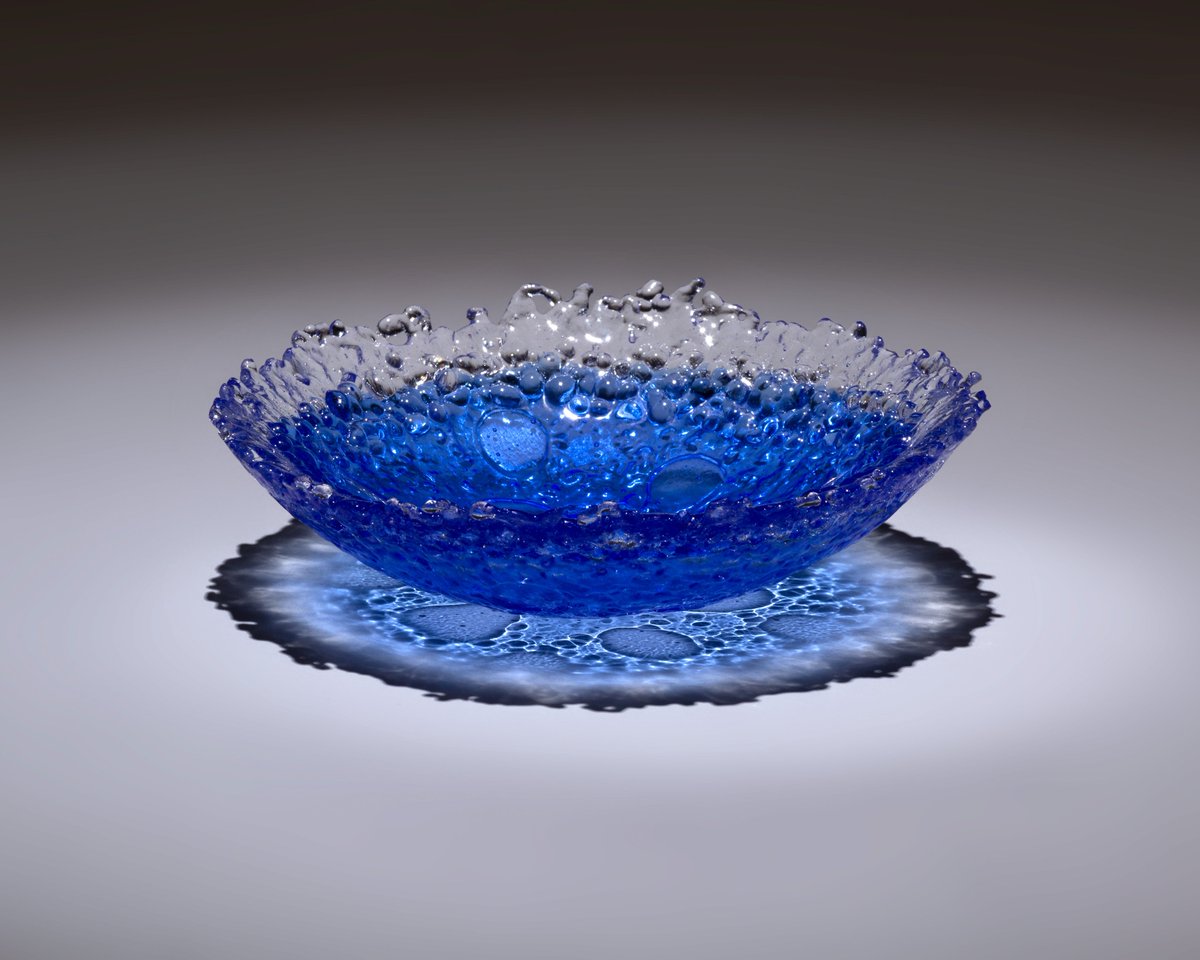 CitizenDave9's tweet photo. This stunning glass sculpture (entitled "Every Drop Counts") by Vivien Hart will be on display at the June Steingart gallery at @Laney_College from April 5-May 9 as part of the Shimmer exhibit.  Read this article in the @peraltacitizen for more details: https://t.co/6xNUncgcyN https://t.co/VLGbDxQbjn