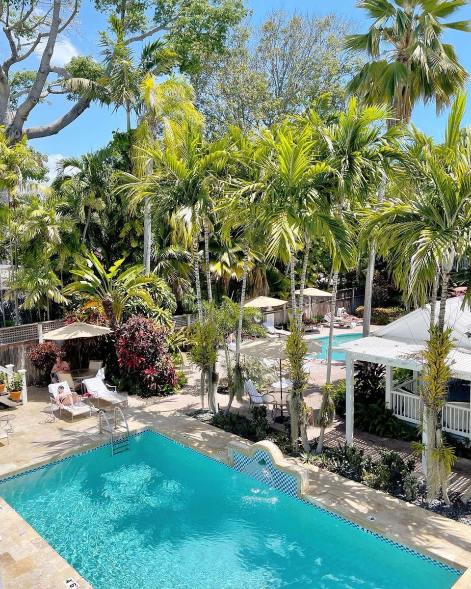MarquesaHotel's tweet photo. Another tough day relaxing by the pool. Wish you were here! #MarquesaTime #KeyWest #MarquesaKW
https://t.co/gd7trgVLd7 https://t.co/uUb1jxIxUL