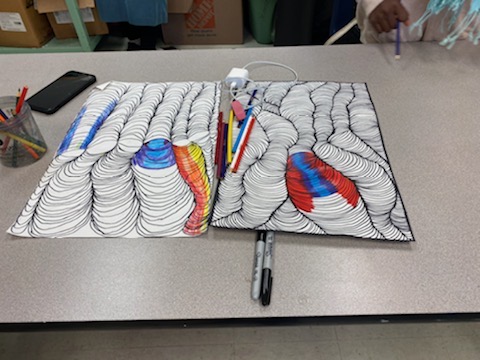 AIC_Dual's tweet photo. Middle students in Ms. Child's art classes are working on optical illusion projects.  @AlbanyENL @albanyschools #allinforalbany https://t.co/gST8UP9Fj2
