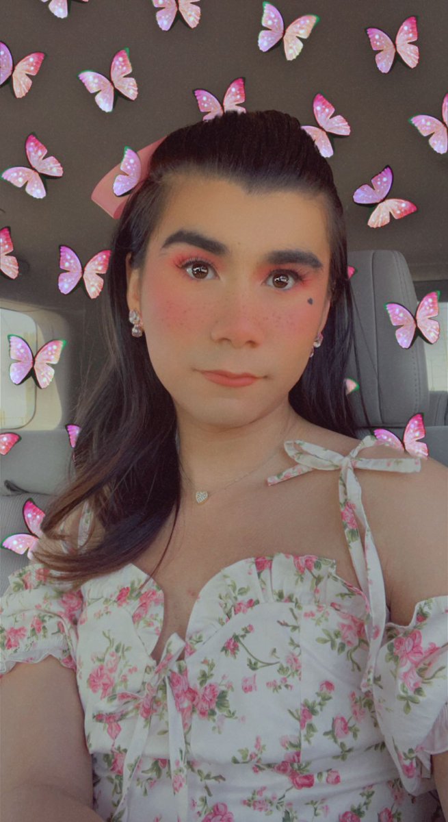 springprincesa's tweet photo. happy #TransDayOfVisibility 
my gender is something i struggle with daily because i feel like i have to know all the answers right away, but i’m learning that i don’t. im just proud and happy to be living more authentically me 💗 https://t.co/DTBLPQkS46