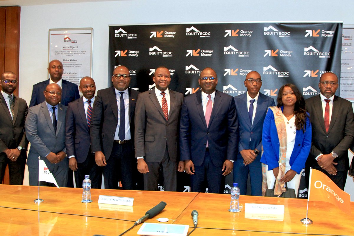 EquityBCDC's tweet photo. EquityBCDC et Orange RDC, en partenariat, ont lancé ce jeudi 31 mars 2022, "Bank na phone et EquityPay avec Orange Money".
#equitybcdc #banknaphone #equitypay #banquedigitale #rdcongo243 https://t.co/VAmZYXd6eR