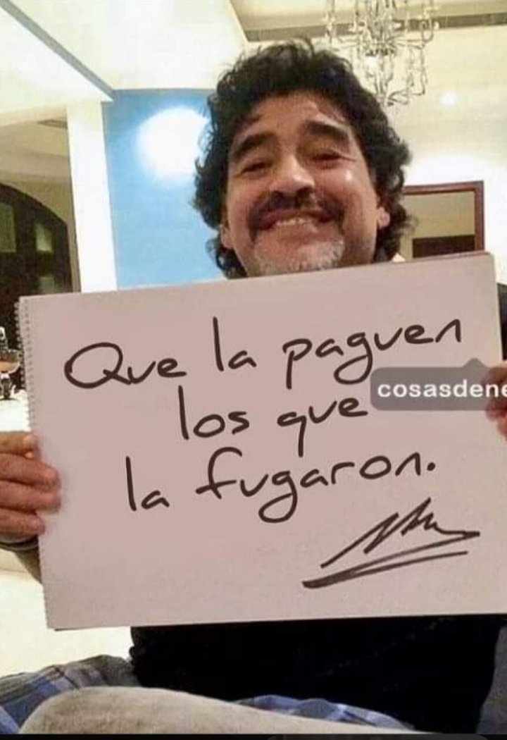Pau34995842's tweet photo. Ellos tan Batistuta, nosotros tan Maradona.💙🤍💙✌❤ https://t.co/L4nh9IBawH