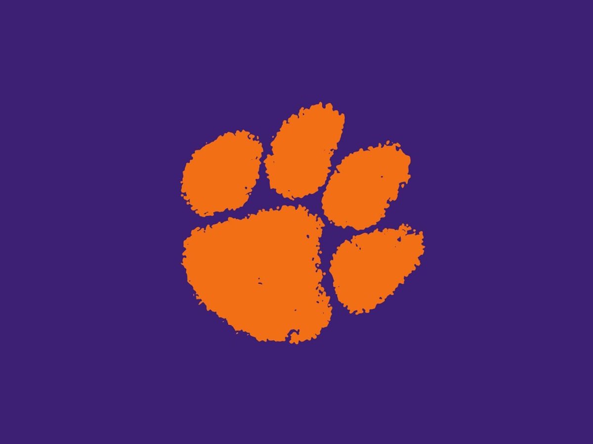 RonanHanafin's tweet photo. Awesome day spent @ClemsonFB yesterday. Very grateful to have received an offer from Coach Swinney and @Coach_Grisham ‼️#AllIn Thank @SorrellsJordan  @Coach__TA @TajhB10  @joshjwall16 @Coach_Willey_FB https://t.co/73H7OuJBVI