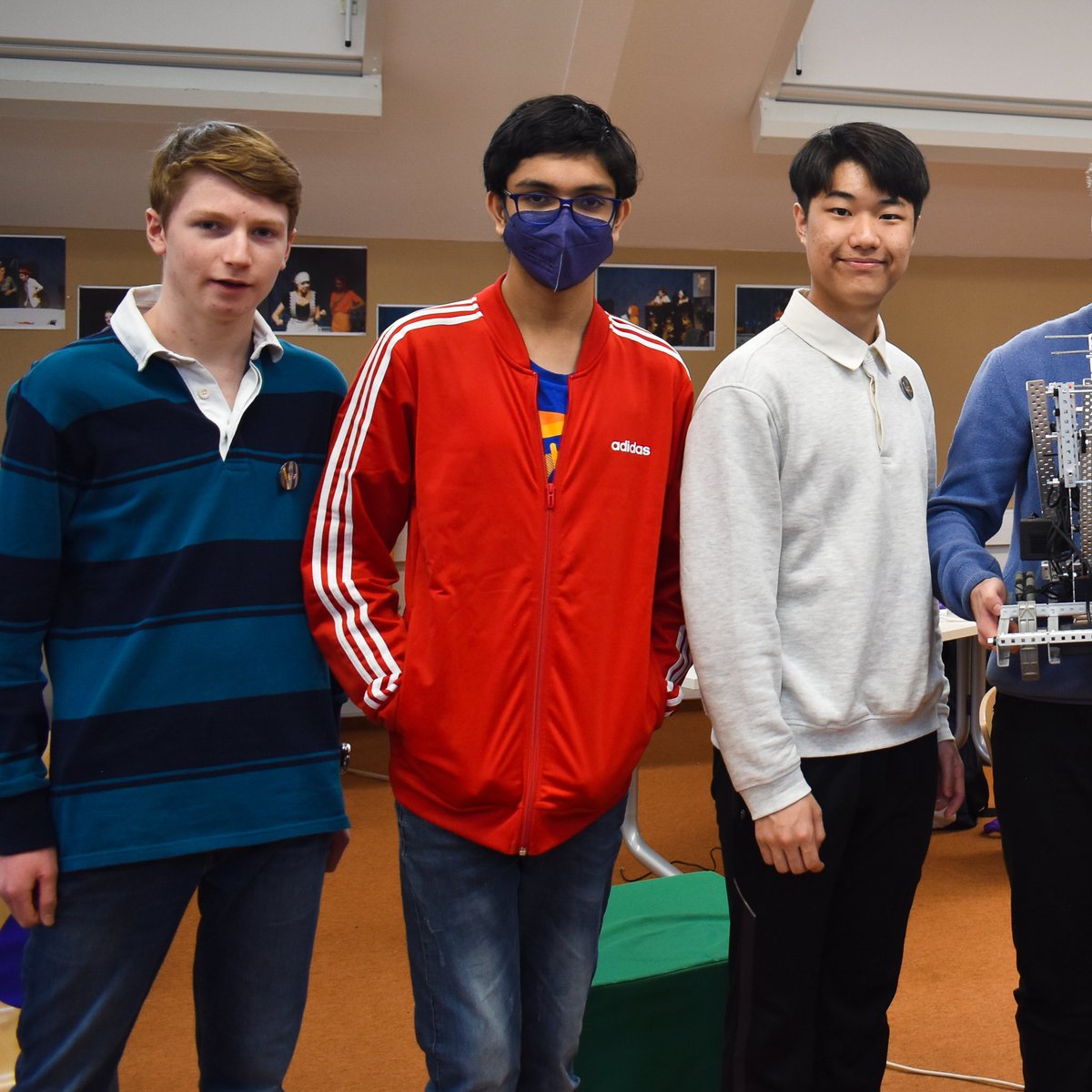 IspRobotics's tweet image. The First FalconTech robot using @vexrobotics equipment! 

Meet the Team!

Captain: YoonJae K.
Builders: Marek K., YoonJae K., Declan H., &amp;amp; Sebastian S.
Programmers: Behdad N., Ahaan P., &amp;amp; Jacob L.
Drivers: Marek K.

#robotics #roboticscompetition #byron #falcontech #isp #prague