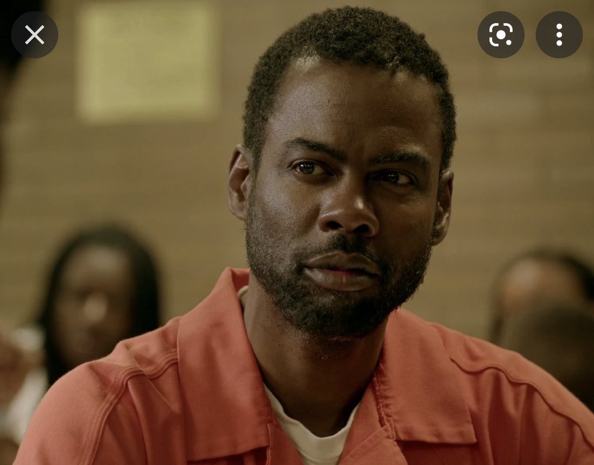 vbrazillv's tweet photo. After will smith put the paws on him At any moment I was waiting for #ChrisRock  to turn into Frank Gathers #Emmys #WillSmith https://t.co/6RjbOwatAy