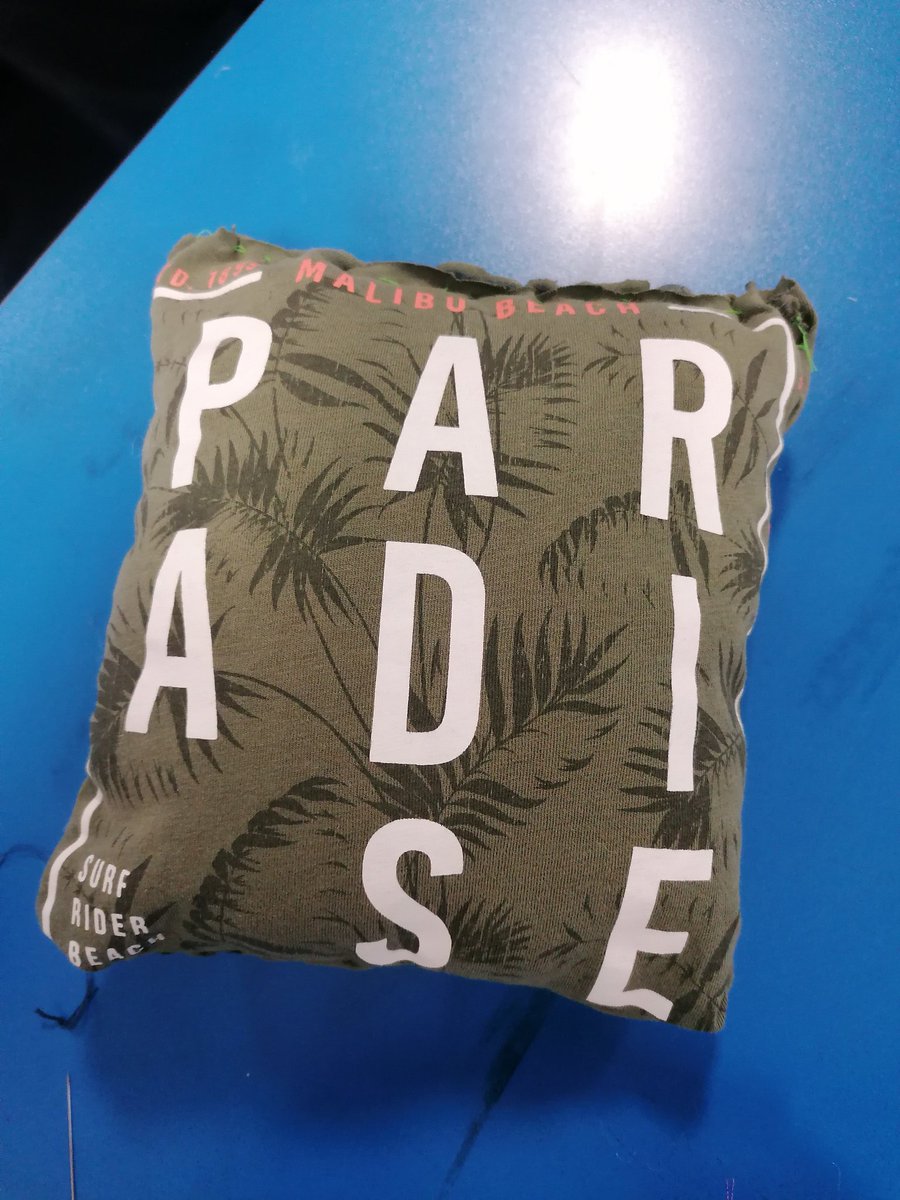 MrsReyn_EHPA's tweet photo. Year 6 DT project completed! We reused clothes to snip and sew our very own cushions. Very impressive work 👌👏 https://t.co/ayX5G4e7mV
