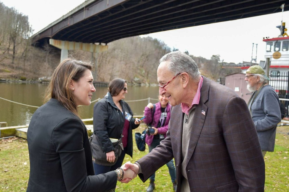 Setting the stage for this project is a key investment championed by @SenSchumer to stabilize the shoreline and protect our businesses and homes from climate change-induced flooding.