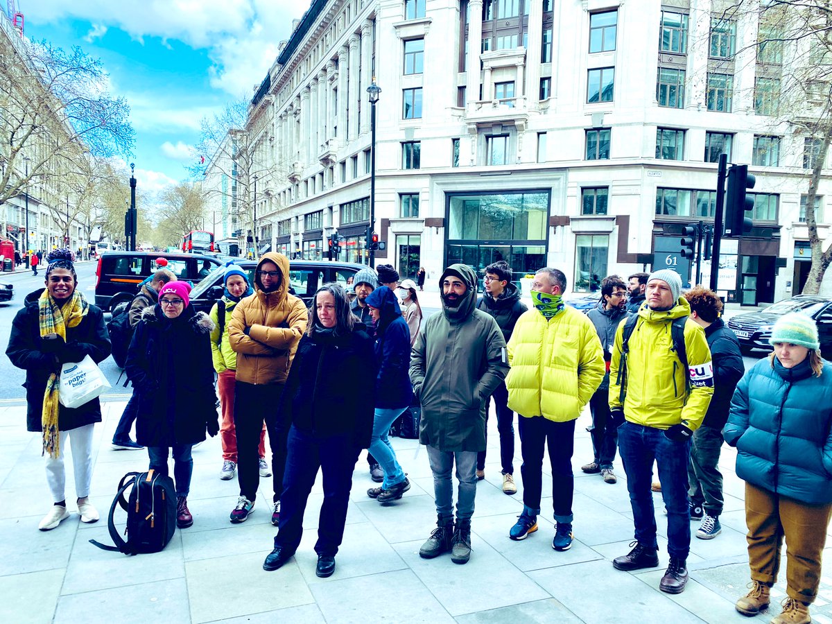 KCL_UCU's tweet photo. What a beautiful cold day today! We danced to keep warm & traced the different sources of workers power (#VoteNow!) & how to dismantle energy colonialism. Tomorrow we’ll discuss whether UUK will be able to fool us & cut our pension even if the trustee admitted there’s #nodeficit! https://t.co/53J0rcoI02