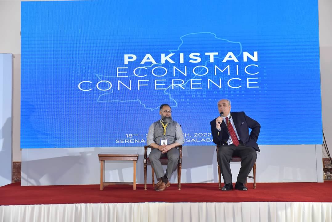 pakecocon's tweet photo. Refining the ideas from the workshop regarding IT in the Retail Industry/e-Commerce, Future Technologies &amp; Software Houses, Blogging/ Social Media &amp; Youtubers.
#PakistanEconomicConference #PEC2022 #SerenaFsd #fsdcon2022 #pakecocon2022 #firstconfsd #IT #SoftwareHouses #Blogging https://t.co/mxoUzvwJ5f
