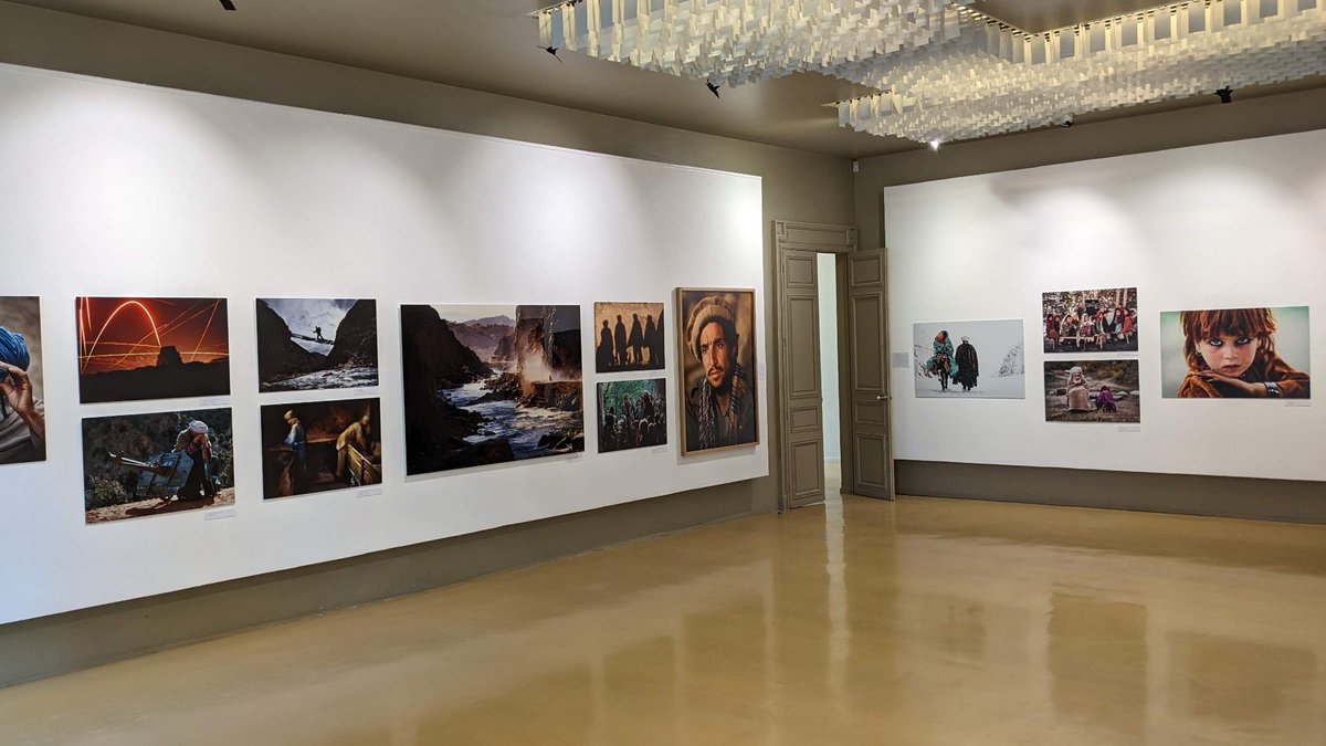 <a href="/collectif_pcb/">Collectif PCB</a> <a href="/SPPEF/">Sites & Monuments</a> <a href="/JCQDSE/">jdse</a> <a href="/QsB75/">Quentin Divernois</a> <a href="/Guiguiii94/">Guillaume Giraudon</a> <a href="/Quentinpsb/">Quentin PASBEAU</a> <a href="/mtwit75/">Enzo Morel</a> @Emilie__PELTIER <a href="/ParisHistorique/">Paris Historique</a> Et ce sont les tout derniers jours de l'exposition en cours ‘Le rire des amants, une épopée afghane’ qui dévoile d'autres regards dans les beaux espaces que nous sommes nombreux à vouloir préserver...
#PavillonCarréDeBaudouin #Afghanistan
youtube.com/watch?v=whDYp_…