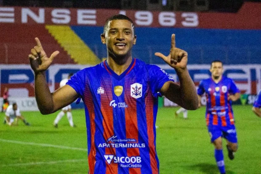 eduardollucaas's tweet photo. [THREAD] - Zé Vitor, o "Zé do gol": Imposição física e finalização.

O Vasco está acertado como um novo atacante pra sequencia da temporada, trata-se de Zé Vitor do Marcilio. Mas quem é ele? O que faz de bom? Segue o fio que eu te conto.

Já deixa o RT pra fortalecer meu trampo! https://t.co/MrF5pBskbu