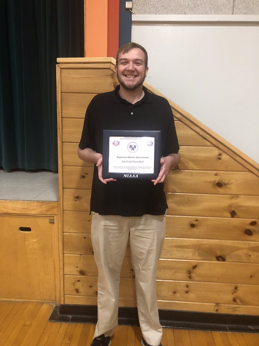 DrKelleyUC's tweet photo. A S/O #Congrats to @UC_SPAD Master’s student @IanSnowdeal from the great State of Maine on obtaining his RAA Certification from the @NIAAA9100 !  👏👏👏 https://t.co/BBhjpeIxiM