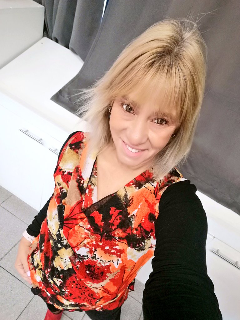 SotoRubila's tweet photo. #ProfeSol
#Solcito
... Libre, se puede ser libre estando sola o acompañada, sólo tengo que encontrar la manera de sentir esa libertad, y no me refiero a diversión
...me refiero a libertad en el alma, a sentirme feliz.
S🌻 lcito
Ama 🌻 sonríe 🌻 agradece 🌻 vive hoy https://t.co/MxwhURImPS