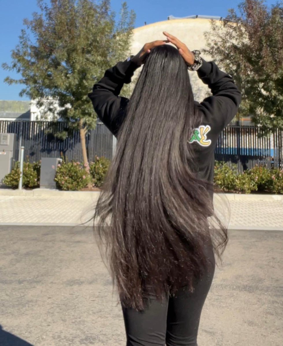 hismom_2's tweet photo. My sisters are huge supporters of my "Family Secrets" natural haircare line. It's warming to the heart to see my baby sisters support my venture.. 4 of them use my products and will be models on my site.🤗 This is Kokipa.😍 #longhairbeauty #healthyhair https://t.co/304BiQKn5P