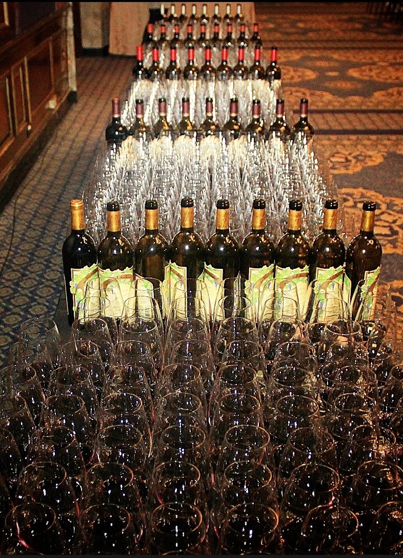 "Regions of Napa" Wine Event <a href="/ulcchicago/">Union League Club</a> 
🍇🍇 #WineWednesday #wine #winetasting