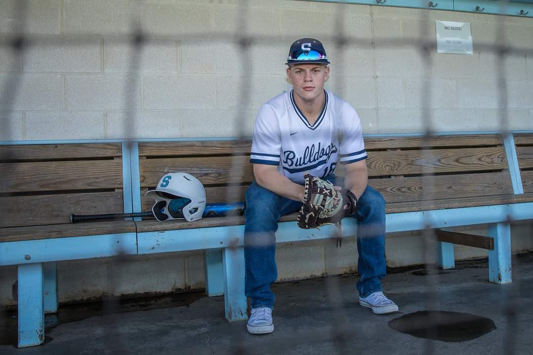 Caleb_Myers65's tweet photo. I am extremely excited and blessed to further my academic and athletic career playing football and baseball at @WaylandBaptist #GONEERS @CoachHinojosWBU          @tweldon25                         @BossMinks                                     @CoachO1911 https://t.co/heTVrUqFfc