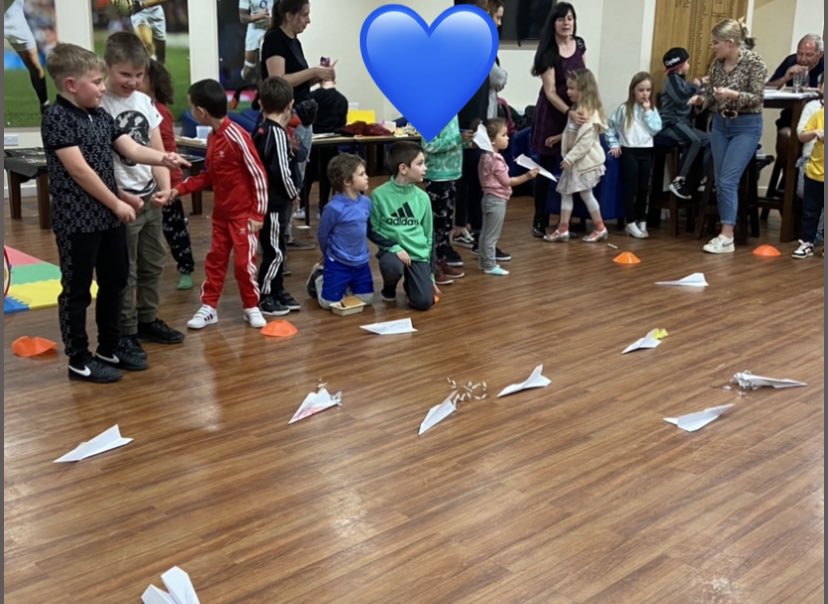 ForwardSportsC1's tweet photo. Aeroplanes
It was great fun to be given a challenge to make,design &amp; name an aeroplane at our Family Fun Night! Everyone enjoyed working together on making some amazing pieces &amp; everyone was encouraged with their flight attempt! Prizes were given &amp; there were lots of happy faces! https://t.co/PYWpoHTWtH