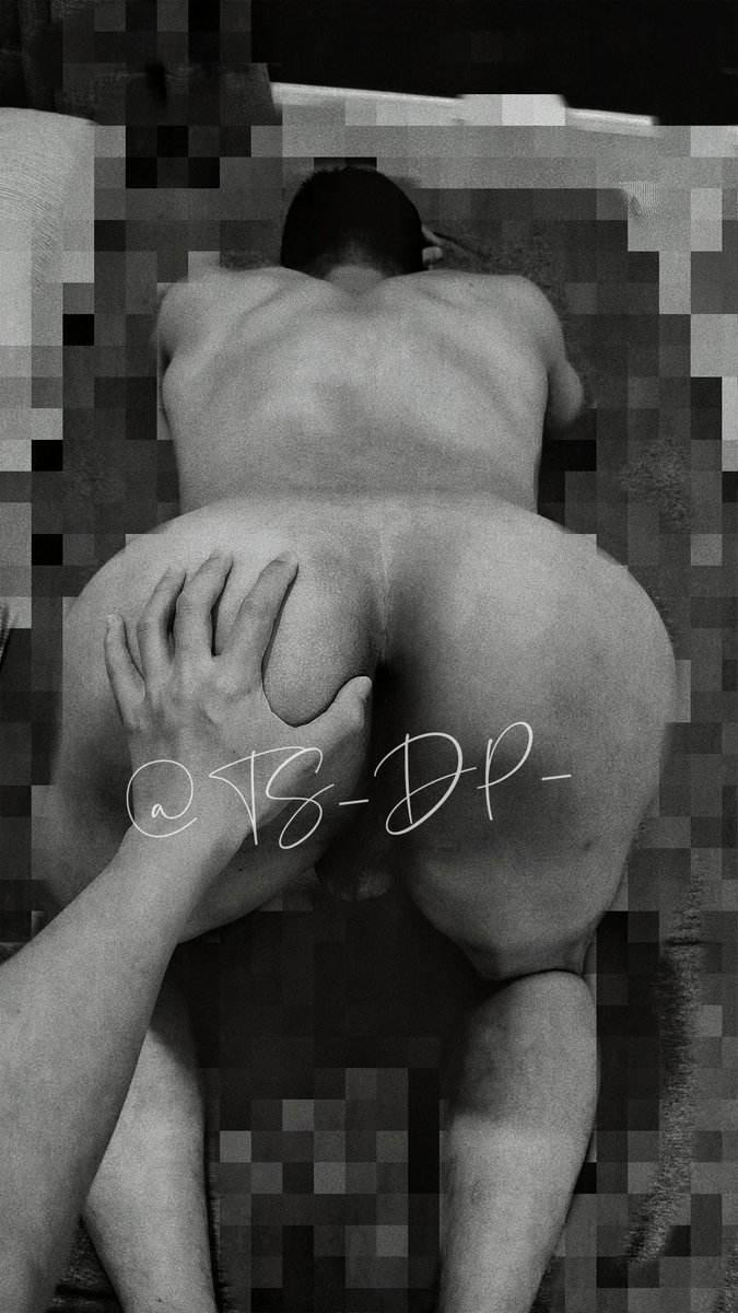 TS_DP_'s tweet photo. #S視角
你必須臣服於我。
-
今天幫T擦乳液突然發現，
怎麼有男生屁股比女生好看的😢

#高雄 #夫妻情侶 #男m女s 
#情趣 #臀控 #健身情侶 https://t.co/2nGKOvASlE