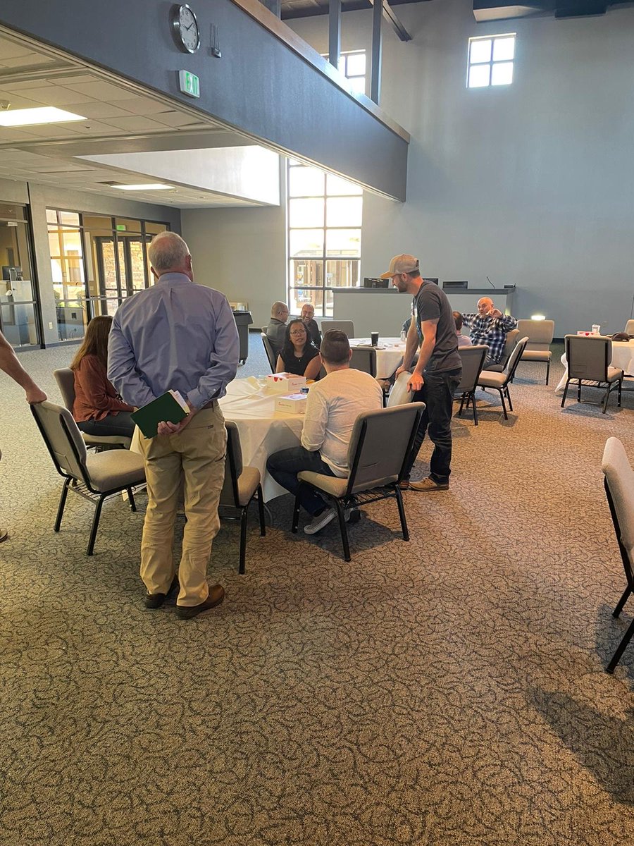 SurgeNetwork's tweet photo. “We are far better at articulation our doctrine of the Trinity than we are at embodying it.” - @pastoraarond at the East Valley Gathering https://t.co/NsqGjxxrvK
