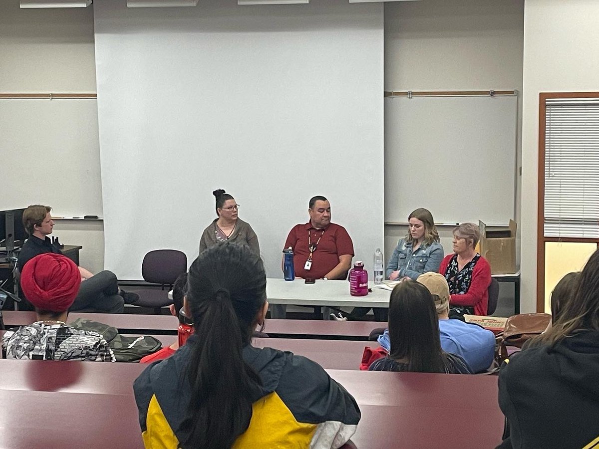 EnactusMHC's tweet photo. S.O.S Mental Health Day was a huge success! We want to thank the Co-operators! We also want to thank the key note speakers and everyone that helped make this day a success! 

For the people that attended we hope you all had some key takeaways from the speakers! https://t.co/5BRM5tyc4j