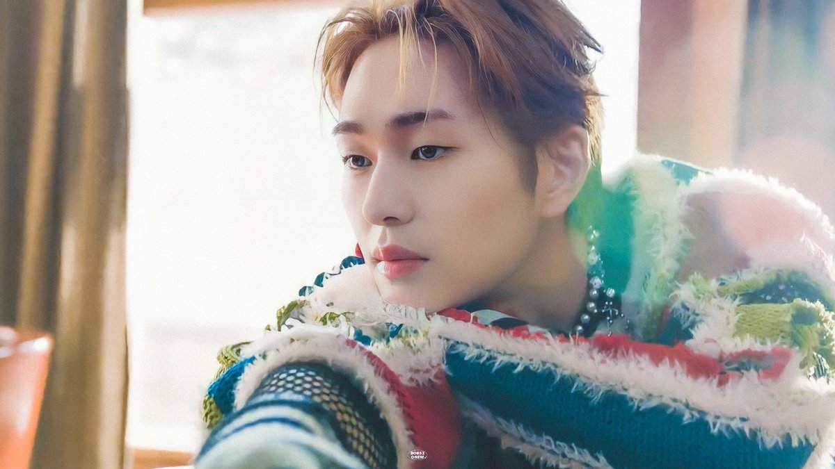 BOB52ONEW's tweet photo. ✨220401 ONEW The 2nd Mini Album 'DICE' 
#1 Highlight Clip 여우비 (Yeowoobi)

어쩜 ���렇게 늘 새롭게 잘생겼을까 .. 참내

https://t.co/Ql2Ub81jeA
#SHINee #샤이니 #온유 #ONEW #이진기 #オニュ #DICE https://t.co/fWG08iBj1u