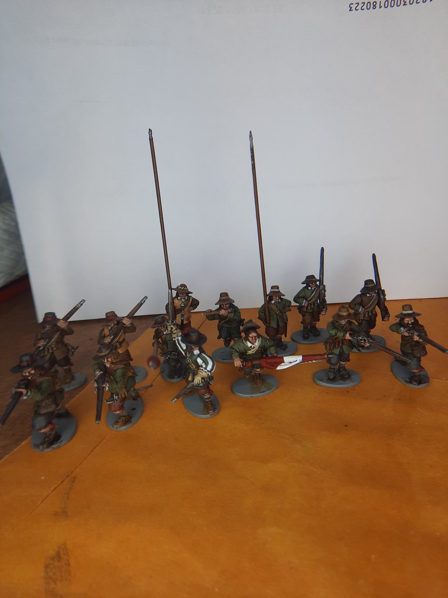 RalphBuick44's tweet photo. Just finished sans bases Regiment of #Modena at #Battle of #Tornavento 1636 #Italy #ThirtyYearsWar who marched all night reaching battlefield on a hot afternoon tho' the troops cried "Pane!, Pane!" at the Colonel much to his annoyance, thru lack of rest & water. #militaryhistory https://t.co/2etSflPd0J