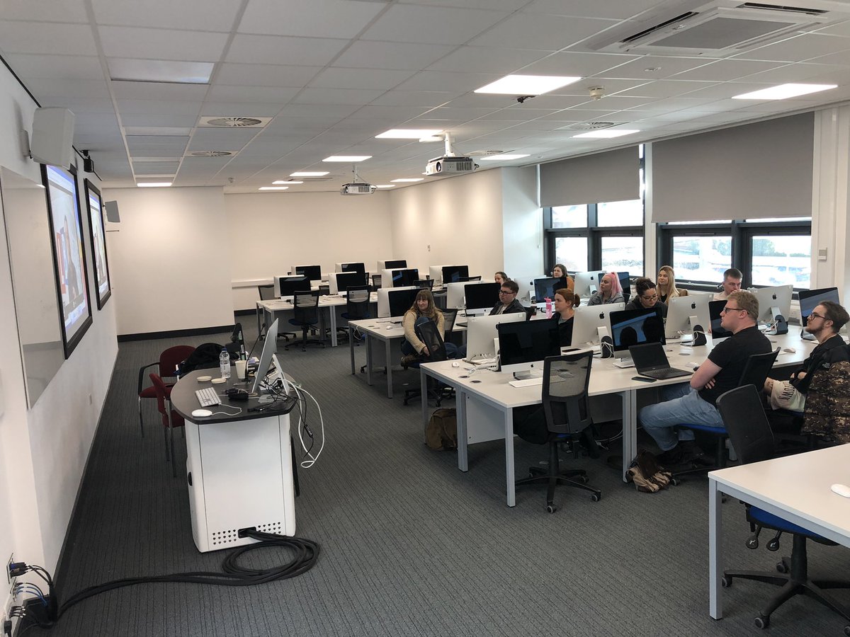 alexgetsaround's tweet photo. Huge thanks to @TimJohnNews from @LBC for a fascinating insight into the news output there inc production/news gathering and some invaluable career advice for our @DerbyUni 2nd year journalists. Welcome back any time! 🙌 https://t.co/qXDRxQkDVi
