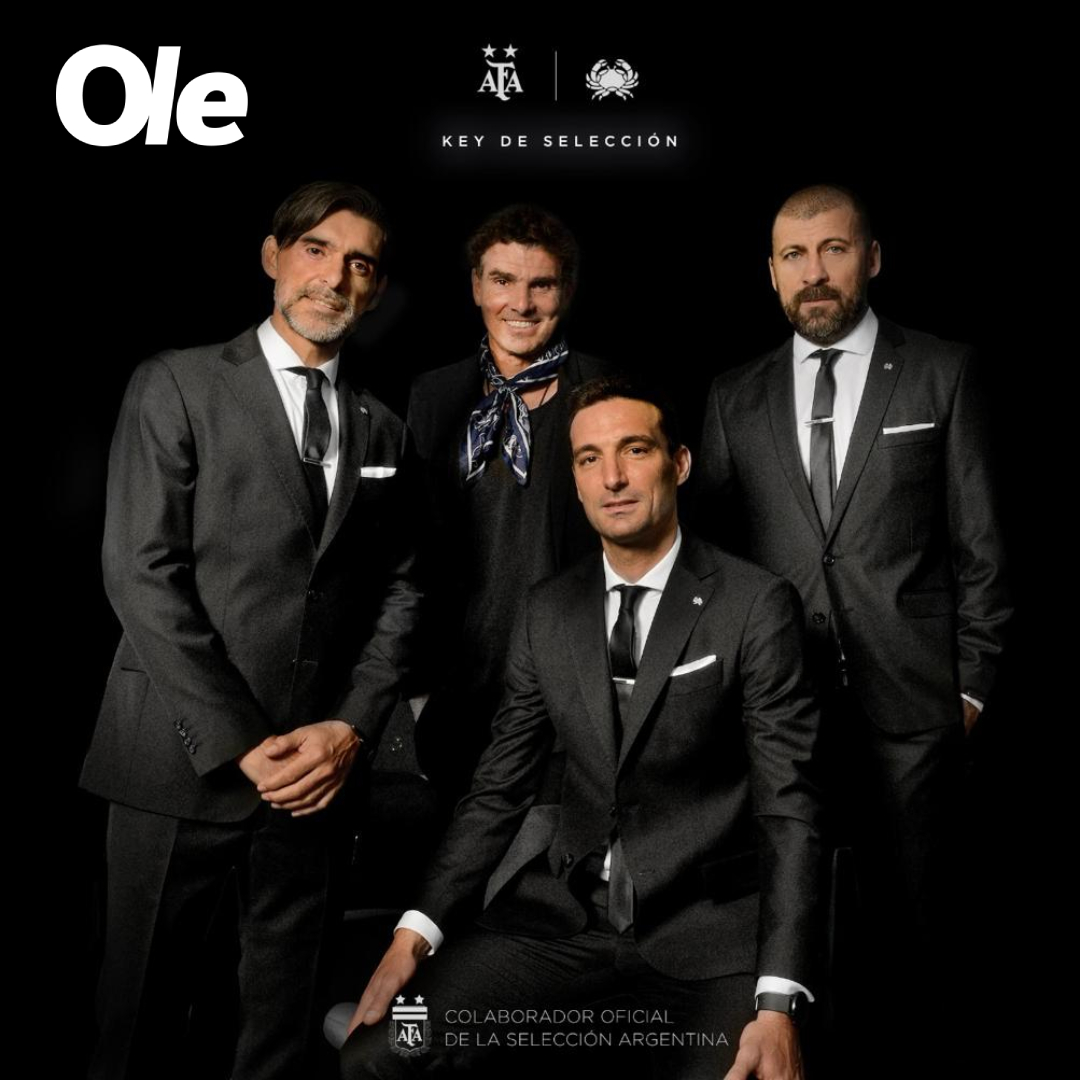 DiarioOle's tweet photo. No, no, noooo.... ¡MANEJAME LA FACHA DEL CUERPO TÉCNICO DE LA SCALONETA! 😍

👔👌 La pilcha de Key Biscayne para el CT de la Selección para ir a Qatar https://t.co/eoHixkpZSi