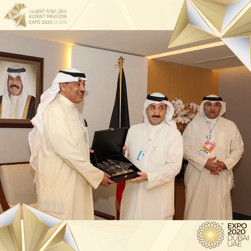KuwaitExpo2020's tweet photo. سمو رئيس #مجلس_الوزراء #الكويتي الشيخ صباح خالد الحمد الصباح يزور #جناح_الكويت في #اكسبو_٢٠٢٠_دبي، ورافق سموه خلال الزيارة وزير الخارجية الشيخ الدكتور أحمد ناصر المحمد الصباح والوفد المرافق لسمو رئيس مجلس الوزراء. https://t.co/79iHGKvUYK