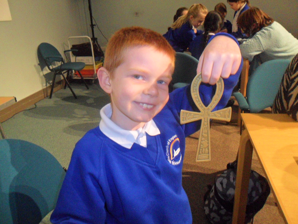 NectonY3's tweet photo. Year 3 Rowan class enjoyed finishing off their Ancient Egyptian topic with some food tasting yesterday and a special visit to Norwich castle for an Egyptian day looking at mummies, handling artefacts, making jewelry and learning about daily life. @NectonPrimary @NorwichCastle https://t.co/h77ug6qVwg