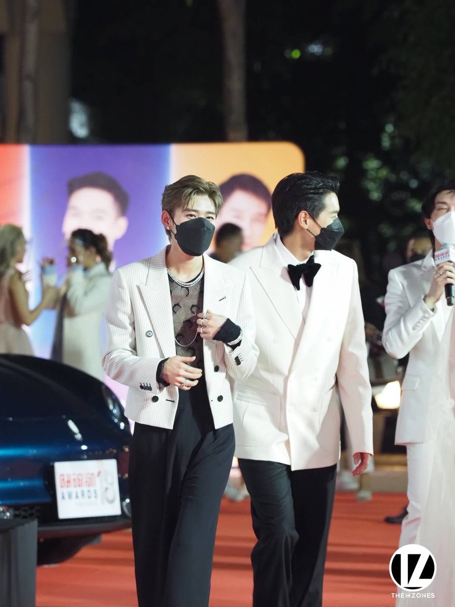 ThemZonesTH's tweet photo. บรรยากาศคึกคักสำหรับงานประกาศรางวัล  #คมชัดลึกอวอร์ดครั้งที่18 ณ หอประชุมใหญ่ศูนย์วัฒนธรรมแห่งประเทศไทย มีดาราและศิลปินมากมายร่วมเข้างานครั้งนี้ไม่ว่า ‘บิ้วกิ้น-พีพี, โอม- นนน, ตา-เฟิร์ส, ก้าวหน้า-เทอร์โบ, Three Man Down, 4mix, Domundi, และ GMM’ และอีกมากมาย
#คมชัดลึกอวอร์ด18 https://t.co/TL1lHx4ePn