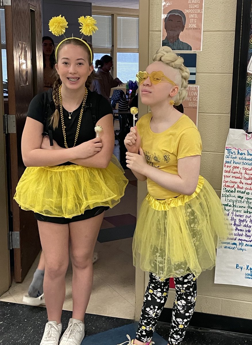 SeeTheAble1's tweet photo. And it was all #Yellow!!! ๐ฎ๐๐๐ฅ๐ผ๐คโ๏ธโญ๏ธ@CraytonMiddle ๐@MrDanielStetson ๐@MrSeanSamon @CathleenLacey ๐@KINGSmitty ๐ #SCUnified ๐ค#R1Unified ๐#BestOfCMS โ๏ธ https://t.co/zSWTwKvo08