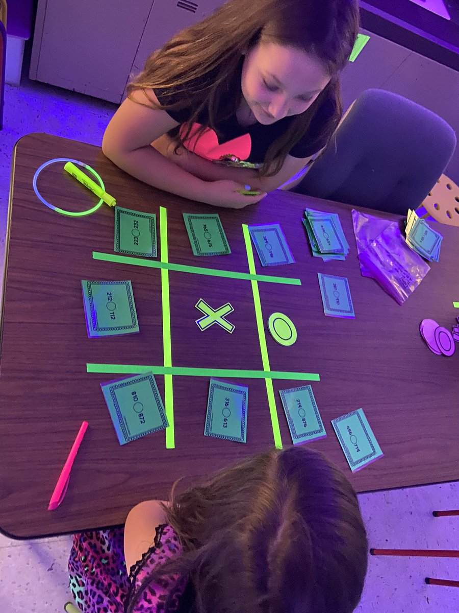 Sarah_PVA's tweet photo. Math Glow Day fun! @powes #math #3rdgrade #mathreview #placevalue #additionandsubtraction #comparingnumbers #multiplication https://t.co/OYGyFPG41G