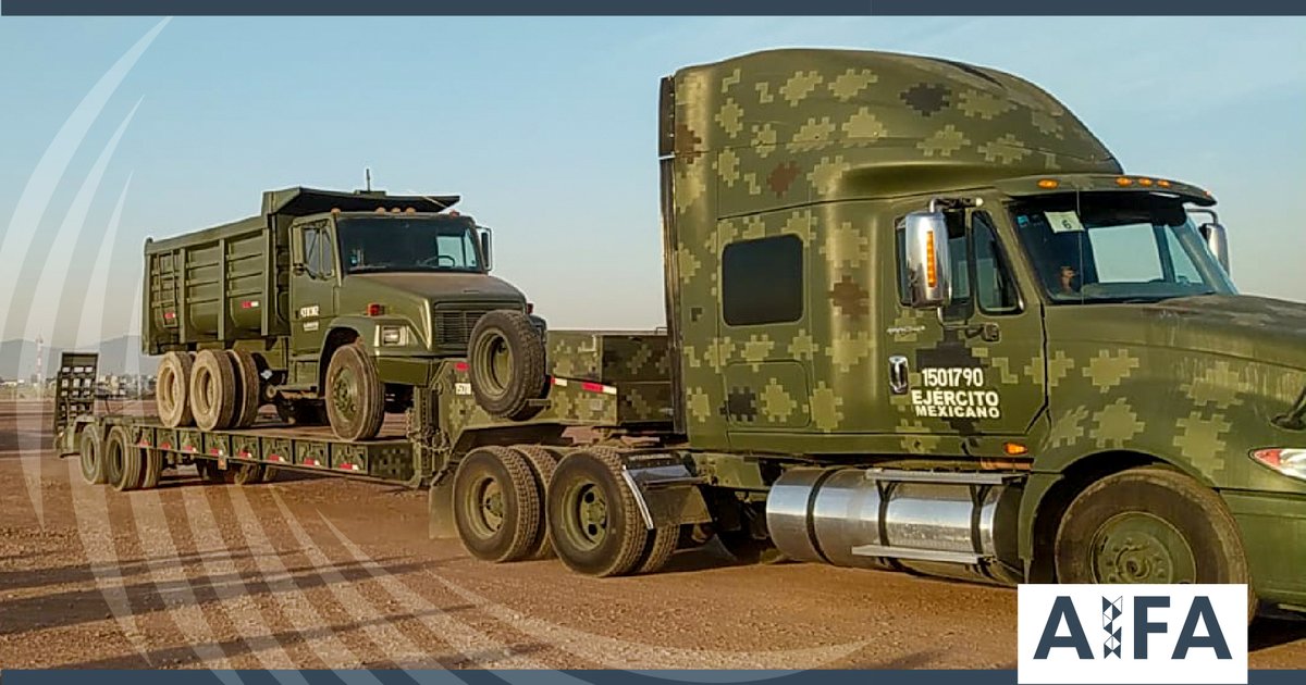 mx_aifa's tweet image. El Agrupamiento de Ingenieros “Felipe Ángeles” del #EjércitoMexicano inició su movimiento del Campo Mil. No. 37-D (Sta. Lucía, #EdoMéx.) con destino a la plaza de #Tulum, #QuintanaRoo, a fin de integrarse al equipo de trabajo que participará en la “Construcción del Tren Maya”.