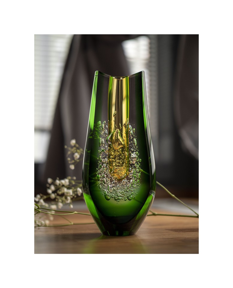 FireSignature's tweet photo. {SOLD} Spring Green Sommerso Vase

H28cm x W13cm
Wgt. 3.5kg/7.7lbs

Discover >> https://t.co/IgSt1jlh2y <<
.
.
.
.
.
#firesignature #designerglass #vases #green #contemporary #collectibledesign #handcraftedluxury #luxurygifts #interiordecor https://t.co/kYiSIHBL6U