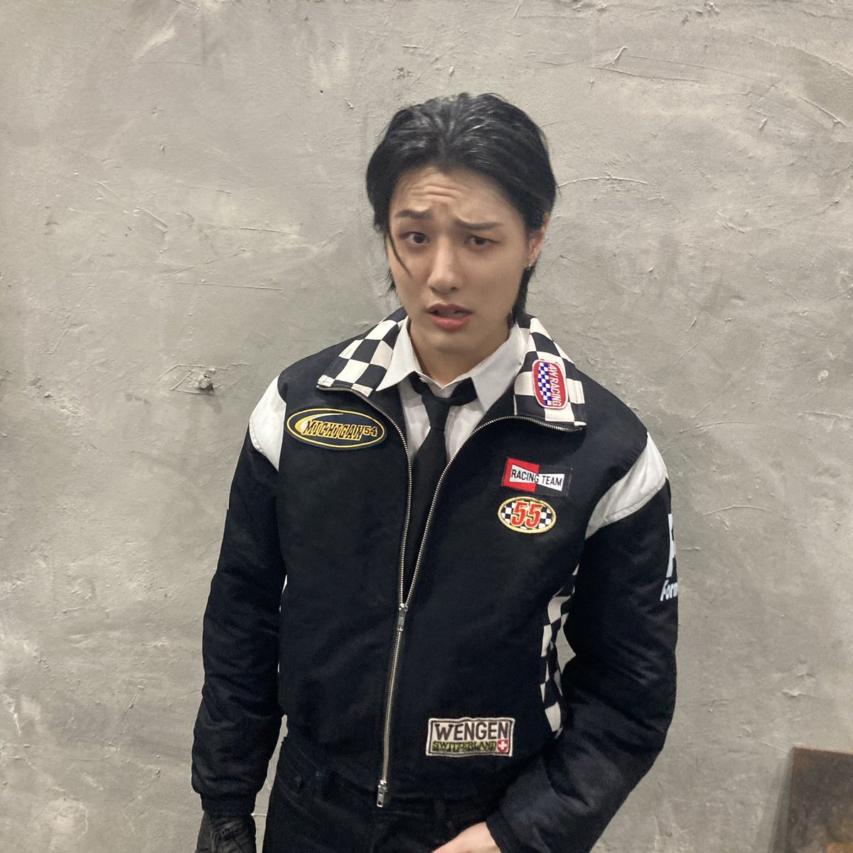 조우즈 tweet media