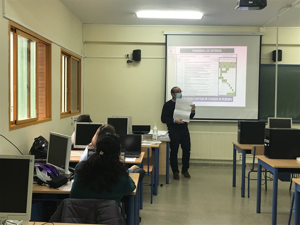 Trabajamos la evaluación criterial y el cuaderno de ⁦<a href="/senecaeducacion/">Séneca Educación</a>⁩ con ⁦<a href="/JuanmaLopezLoz/">Juanma López</a>⁩ en el ⁦<a href="/iesllanesevilla/">IES LLANES SEVILLA</a>⁩ ⁦<a href="/CEPdeSevilla/">CEP de Sevilla</a>⁩ ⁦<a href="/FormacProfAnd/">Servicio de Planes de Formación</a>⁩