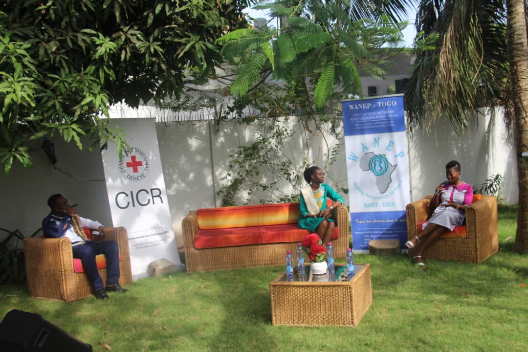 WanepTogo's tweet photo. Sous le thème "Importance de l'égalité du genre au sein des organisations : concilier parité et besoin de performance", WANEP-TOGO organise un café-discussion en commémoration de la journée internationale des droits des femmes ce 31 mars 2022 au siège du CICR-TOGO à Lomé. https://t.co/S6xJHcNDwC