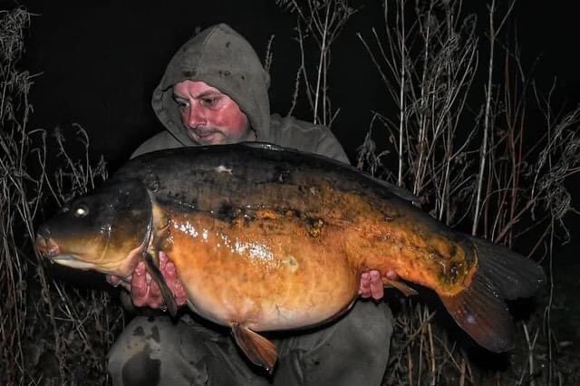 CarbonBaits's tweet photo. Rob Underwood enjoy a 24hr session on his syndicate! Landing 3 carp to 35lb fishing over a bed of tigers! 

Great Angling mate 📸

Carbon.catchreports@outlook.com https://t.co/tyPZXRt6pK