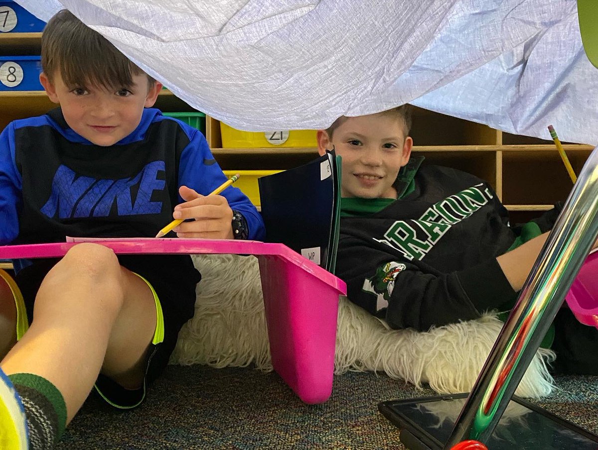 StumpyClass's tweet image. Learning in our forts ❤️ @WGESdragons
