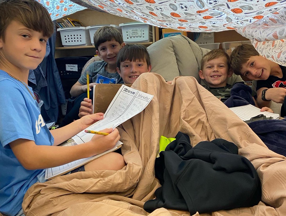StumpyClass's tweet image. Learning in our forts ❤️ @WGESdragons