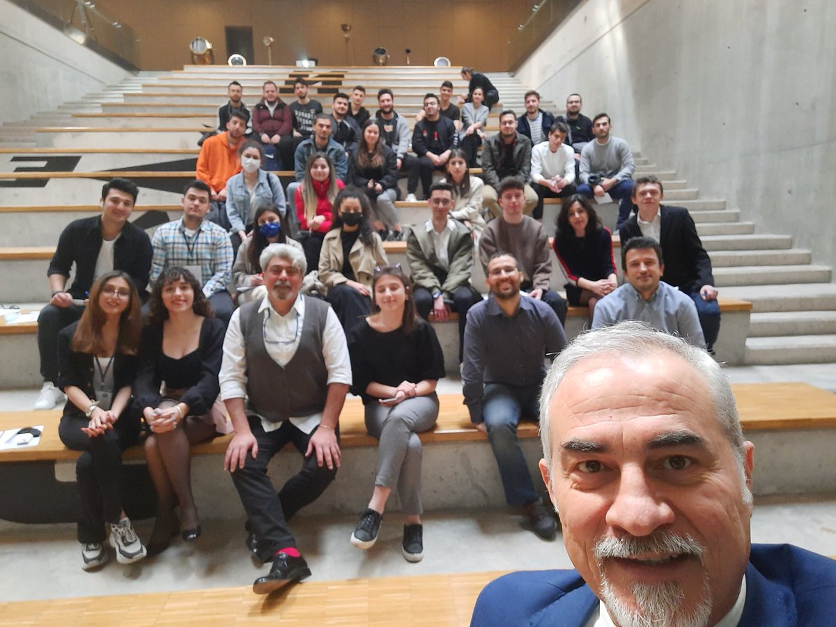 Bugün Piri Reis Üniversitesi #Lojistik Kulübü sevgili <a href="/orbaydoruk/">Oruç Kaya</a> 'yı misafir etti. Genç #yönetici adaylarına <a href="/SadeceLojistik/">Lojistiği Seviyorum</a> bağlamında "su gibi" tavsiyeieri ve tatlı sohbeti için teşekkür ederiz. #depolama #taşımacılık #kariyer #tedarik