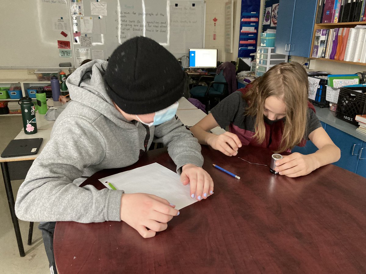 Grade6R's tweet photo. Who can get the bulb to light first? https://t.co/RVlpliGboa