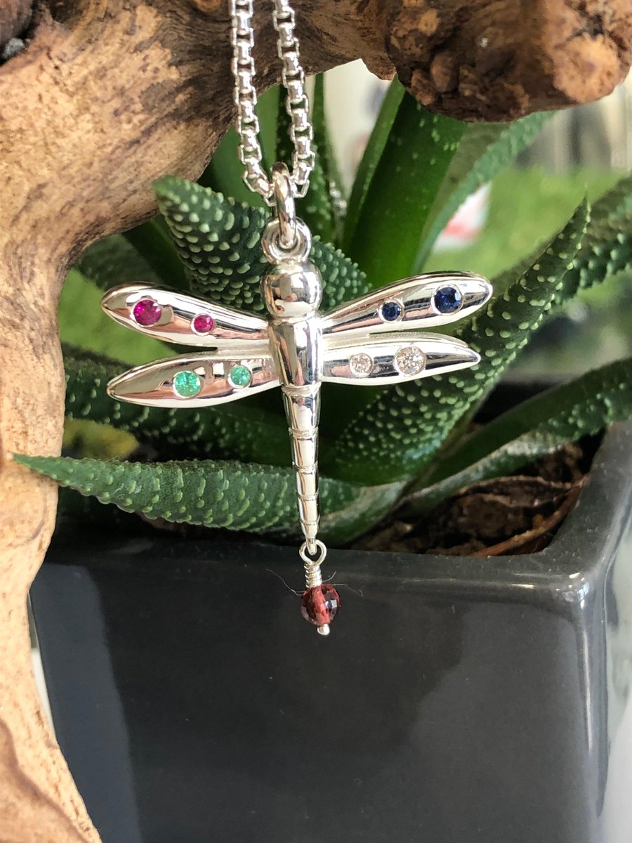 Here's a recent commission for a large silver Dragonfly pendant set with the birthstones of the lady's family...and with hand engraved names on the reverse.
 A beautiful, personalised gift for her special birthday!😍
 Maximum Brownie points for her other half there!!!👏
#worthing