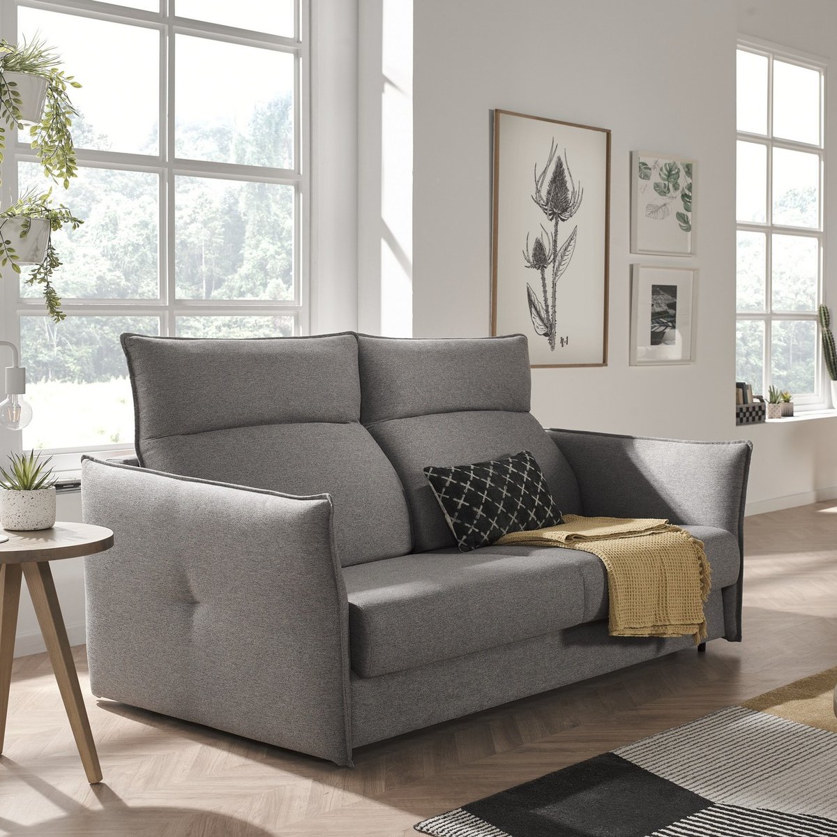 Mymobelsur's tweet photo. 3️⃣ 𝐕𝐞𝐧𝐭𝐚𝐣𝐚𝐬 𝐝𝐞 𝐮𝐧 𝐬𝐨𝐟á 𝐜𝐚𝐦𝐚:
1. Optimizan el espacio, puedes disfrutar de ambos muebles en uno solo.
2. Fácil apertura, la gran mayoría son de clic-clac, que solamente hará falta abatir el respaldo.
3. Enorme versatilidad. https://t.co/TbTtCncvku