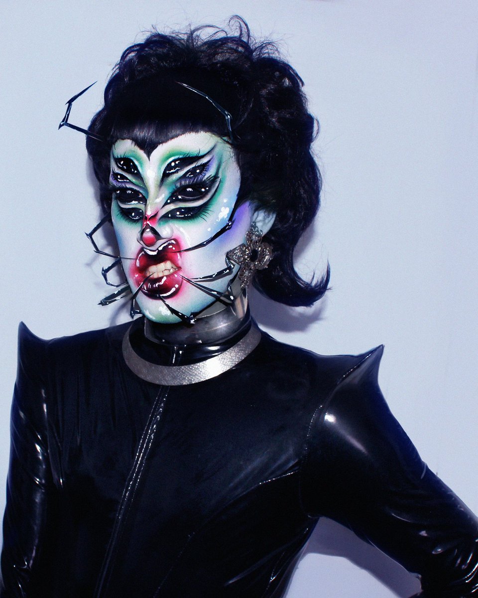 queenpythia's tweet image. Spring and summer not only give me seasonal depression, they also stress me out because there’s bugs everywhere! 😂 So here’s two insectoid looks for some reason! 🕷🦋