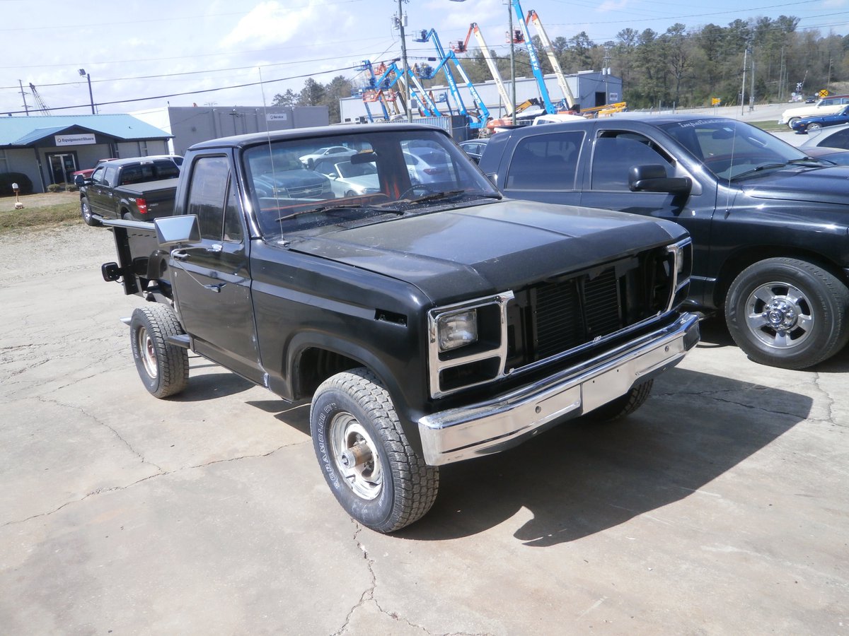ImpatientInc's tweet photo. 1980 Ford F-150 (new arrival)

#ford #f150 #fordf150 #80ford #80f150 #80fordf150 #trucks #pickuptrucks #offroadvehicles #carrestorationsalabama #vintagecarrestorationsalabama #customcarshopalabama #alabasteralabama #alabastercarshop #impatientcreations https://t.co/7WTbuBFEbj