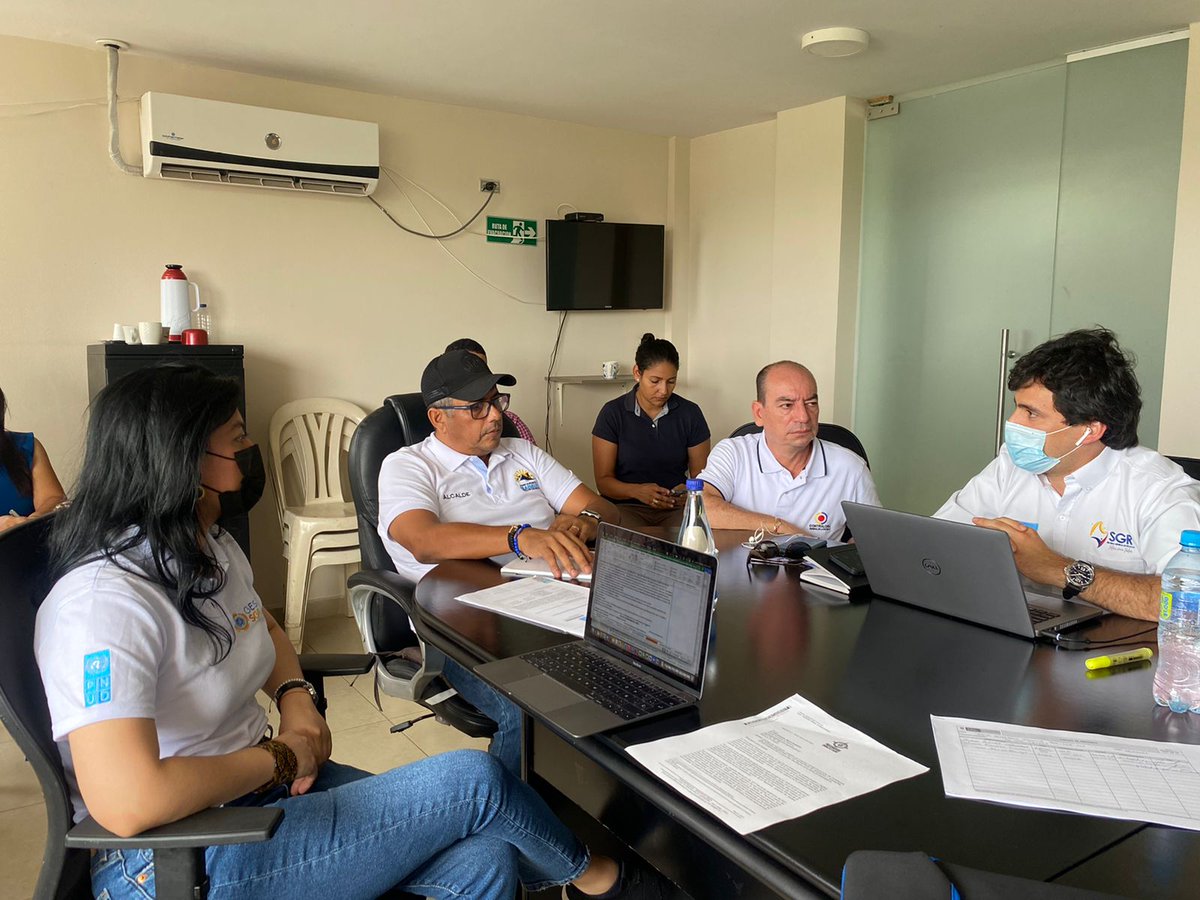 Regalias_gov's tweet photo. En la #Guajira desde @ManaureAlcaldia inicia mesa técnica de seguimiento en #VisitaConjunta con @PGN_COL y @CGR_Colombia al proyecto de:
✅Implementación de acciones de adaptación al cambio climático ante la escasez hídrica en comunidades indígenas 👉$10.964 millones de regalías https://t.co/TKNjujklm9