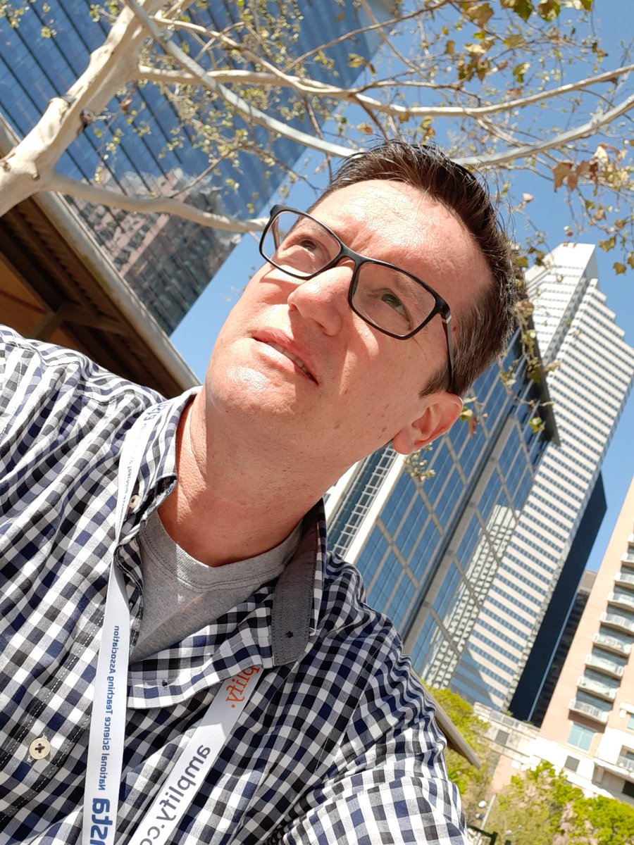 Christopher Like tweet media