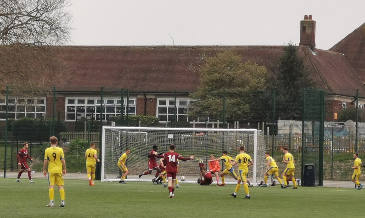 LukeSoley's tweet photo. Wednesday 30th march, @SEC_Footie v @MoulshamHigh , a very tough game against a physical Chelmsford, disappointed with dropping two points but a good point before the Easter break https://t.co/d5NCIY7iud
